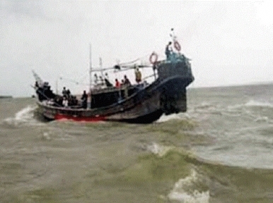 Bangladesh: 15 killed in trawler capsize 
